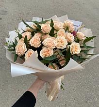 Букет Кремовые розы Латте в Новый Свет