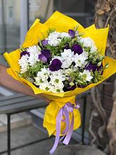 Букет цветов из:  Ирисы, Хризантемы и Ромашки #REPLACE_PRED# Новый Свет