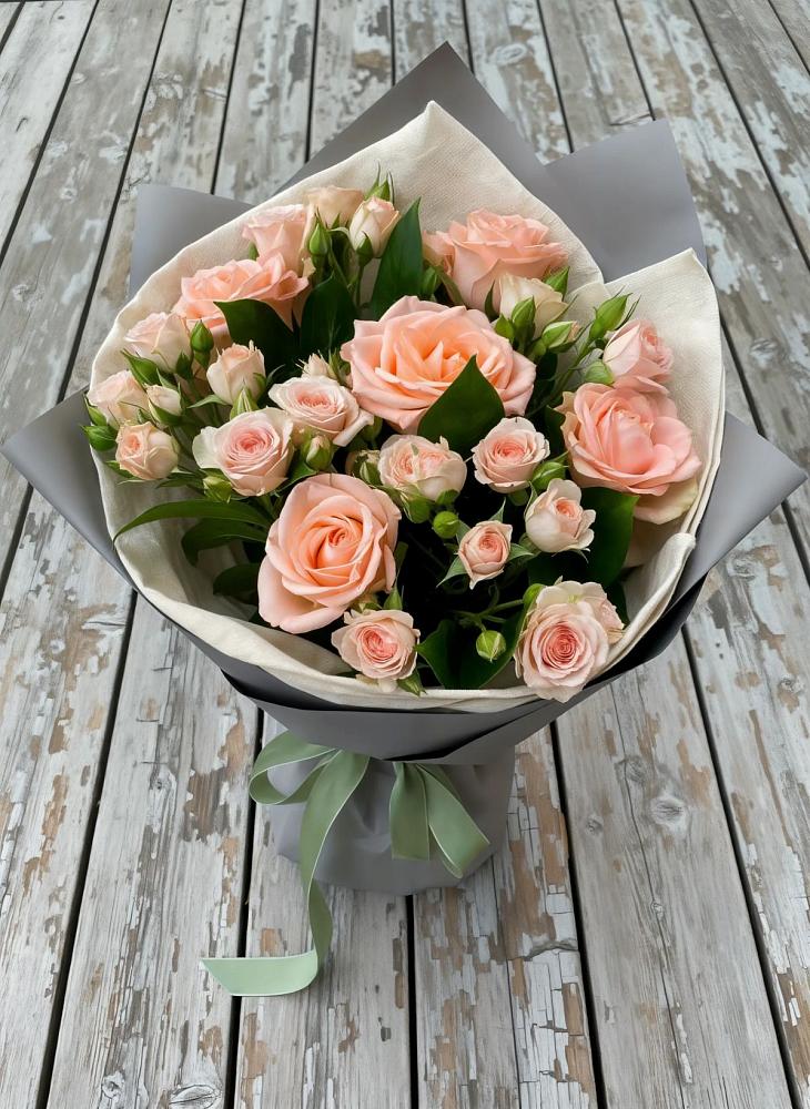 Букет цветов из: Розы в Новый Свет