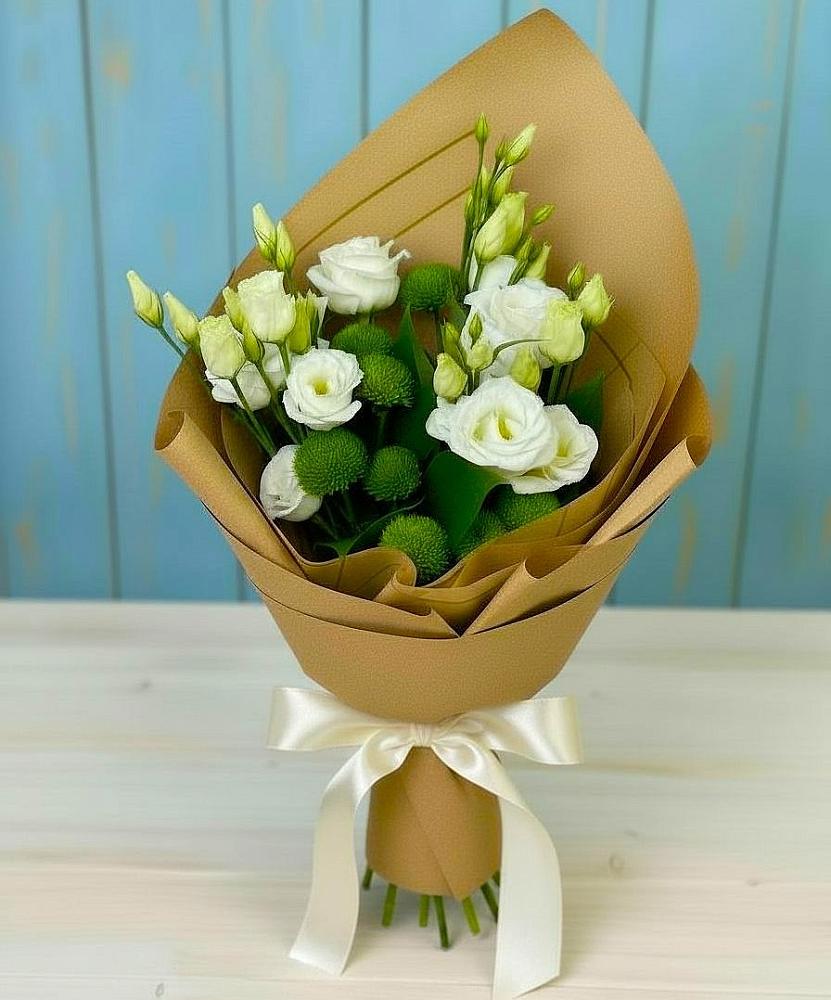 Букет цветов из: Хризантемы и Лизиантусы в Новый Свет