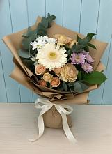 Букет цветов из:  Герберы и Хризантемы в Новый Свет