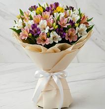 Букет цветов из:  Альстромерии в Новый Свет