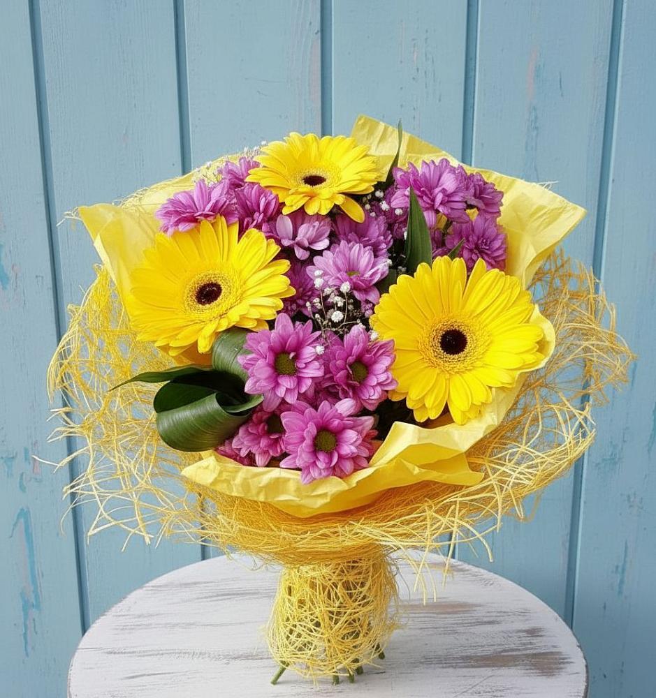 Букет цветов из: Хризантемы и Герберы в Новый Свет