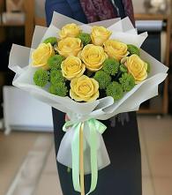 Букет цветов из:  Хризантемы и Розы в Новый Свет