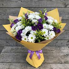 Букет цветов из:  Ирисы, Хризантемы и Ромашки в Новый Свет