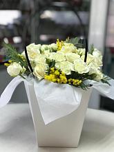 Цветочная композиция из Розы  в Новый Свет